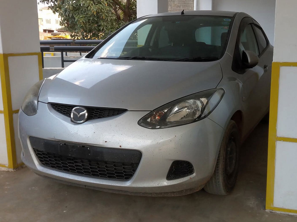 mazda-demio-03