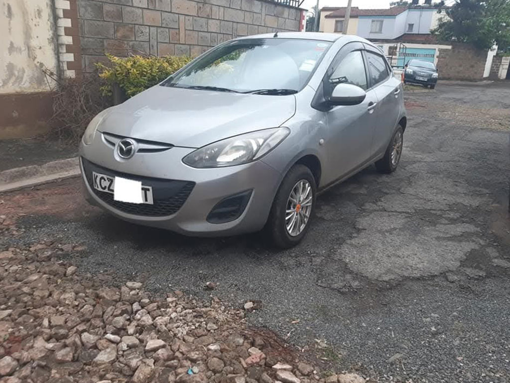 mazda-demio