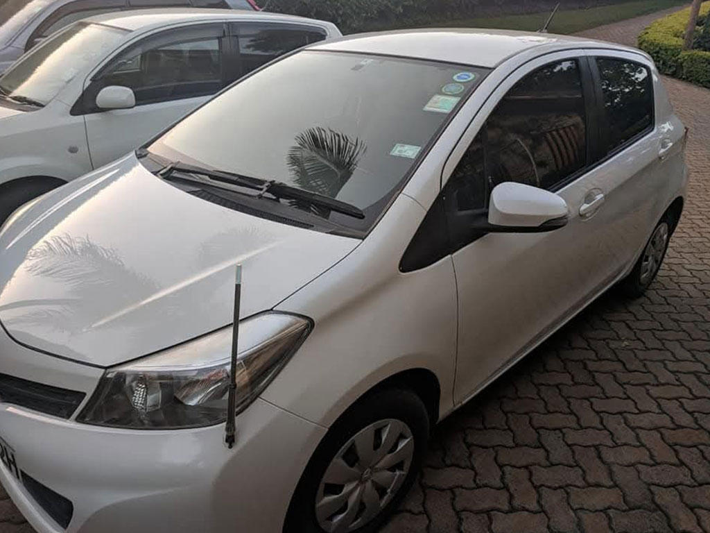 toyota-vitz-03